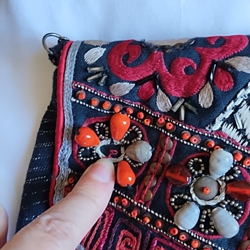 Chicos beaded and embroidered boho style shoulder bag. - Picture 6 of 6